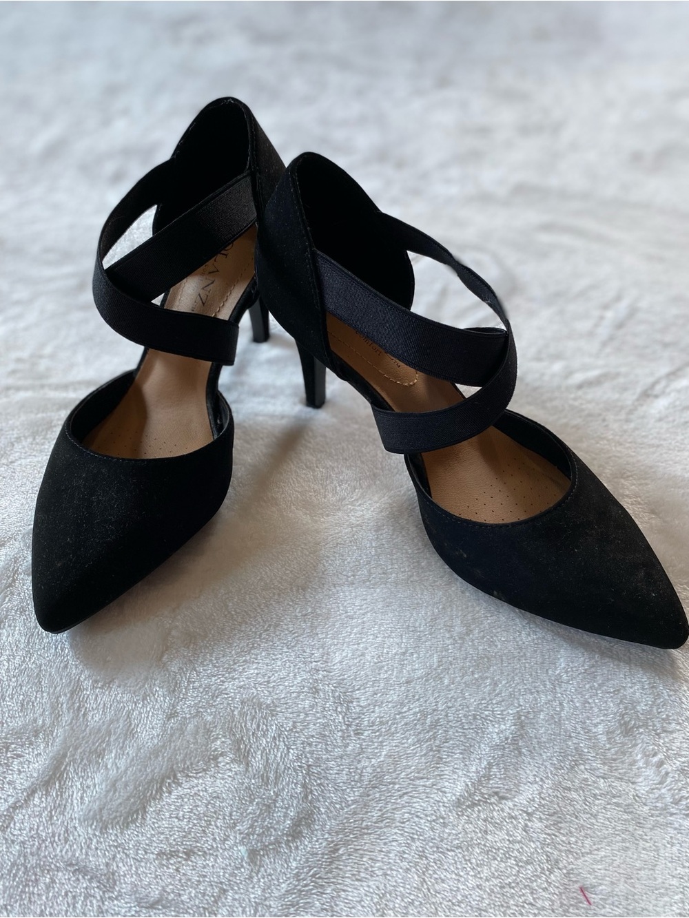 Solanz Black Pointed-Toe Cross-Strap Heels